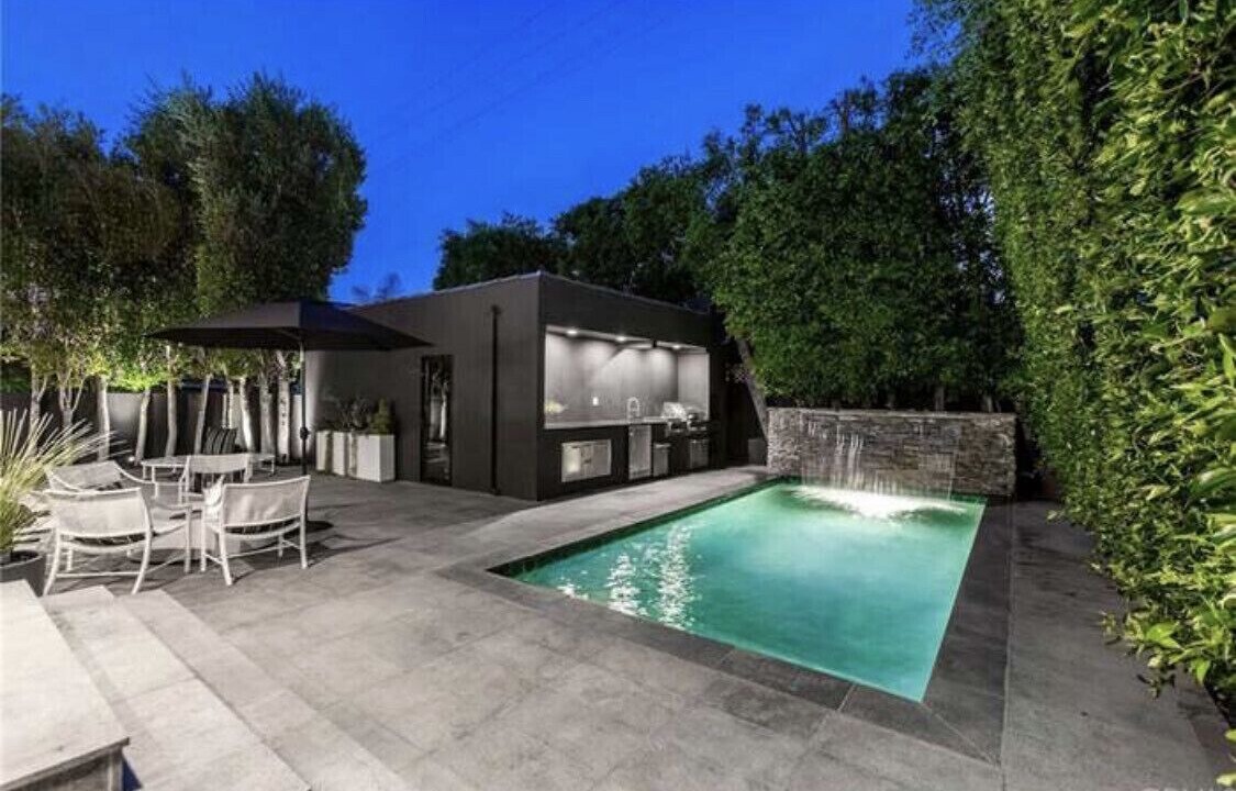 Photo of Outdoor in Melrose