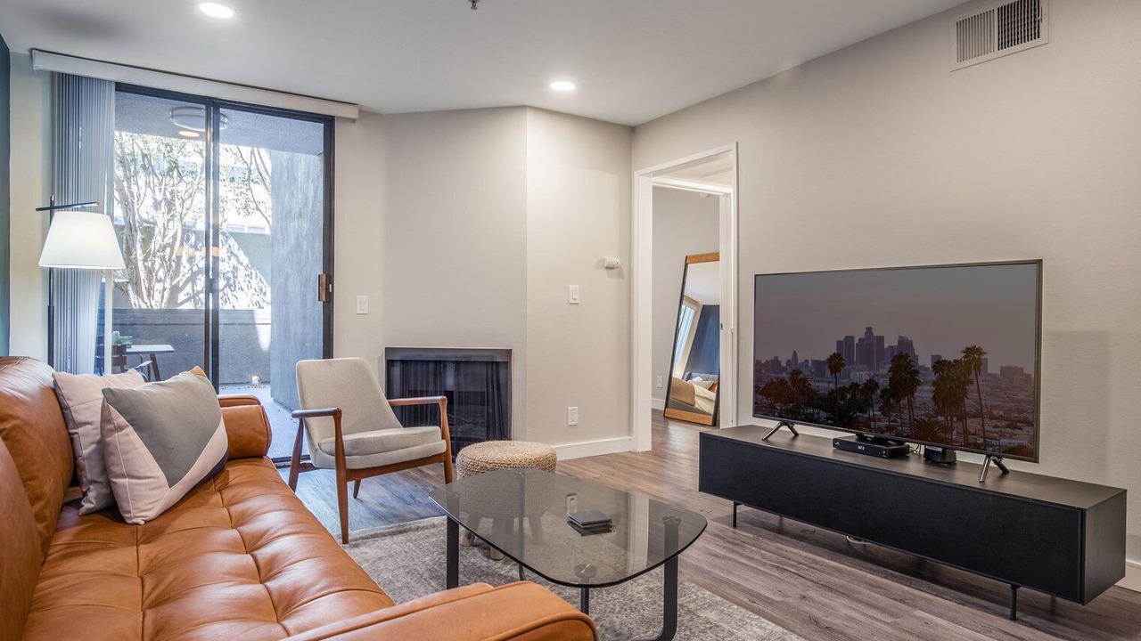 Photo of Livingroom in Sawtelle