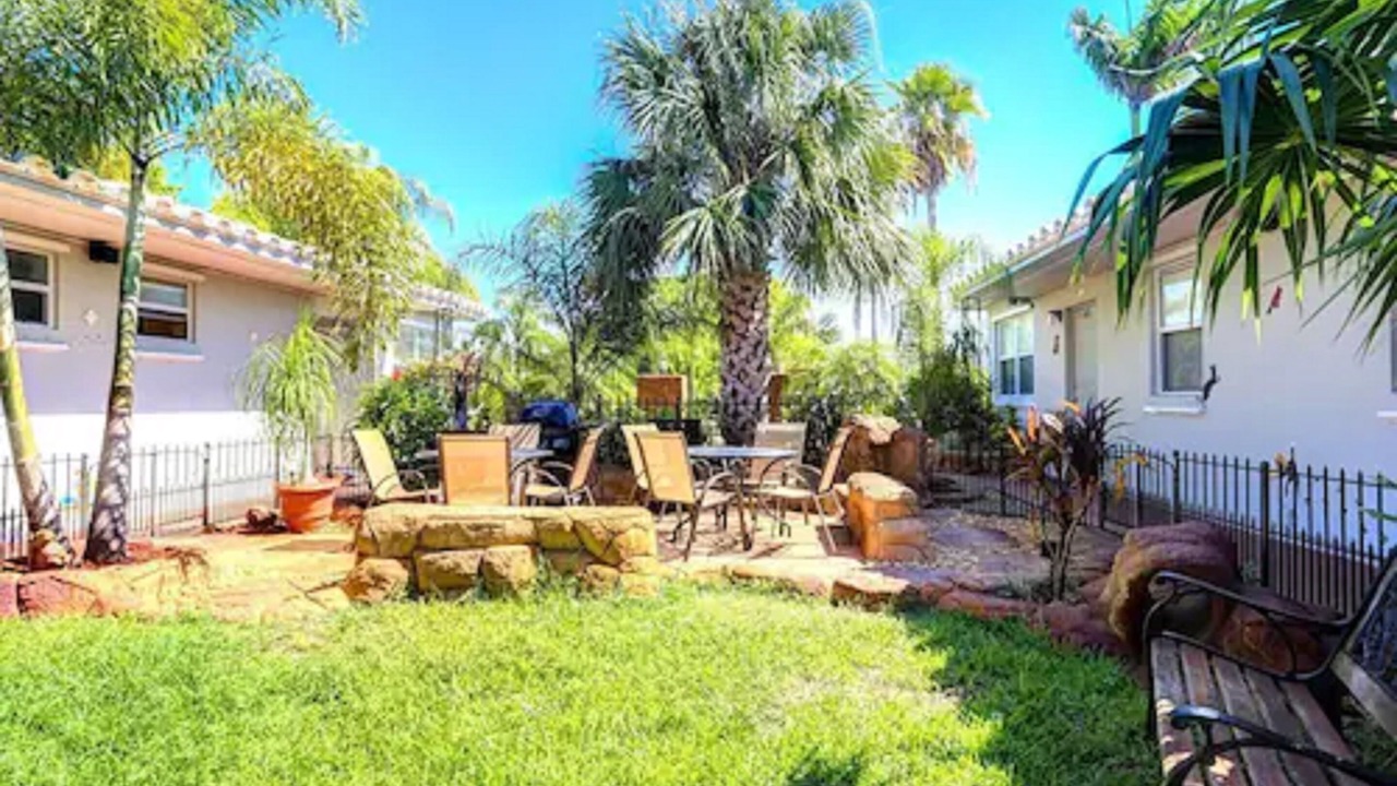 Photo of Patio Balcony in Hollywood Lakes