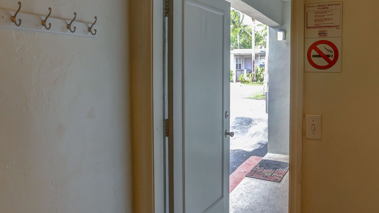 Photo of Bedroom in Hollywood Lakes