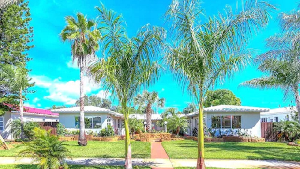 Photo of Outdoor in Hollywood Lakes