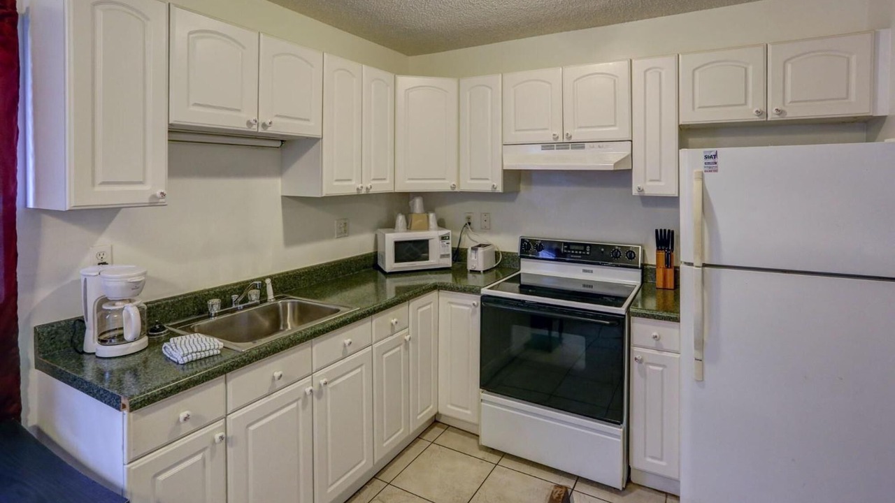 Photo of Kitchen in Hollywood Lakes