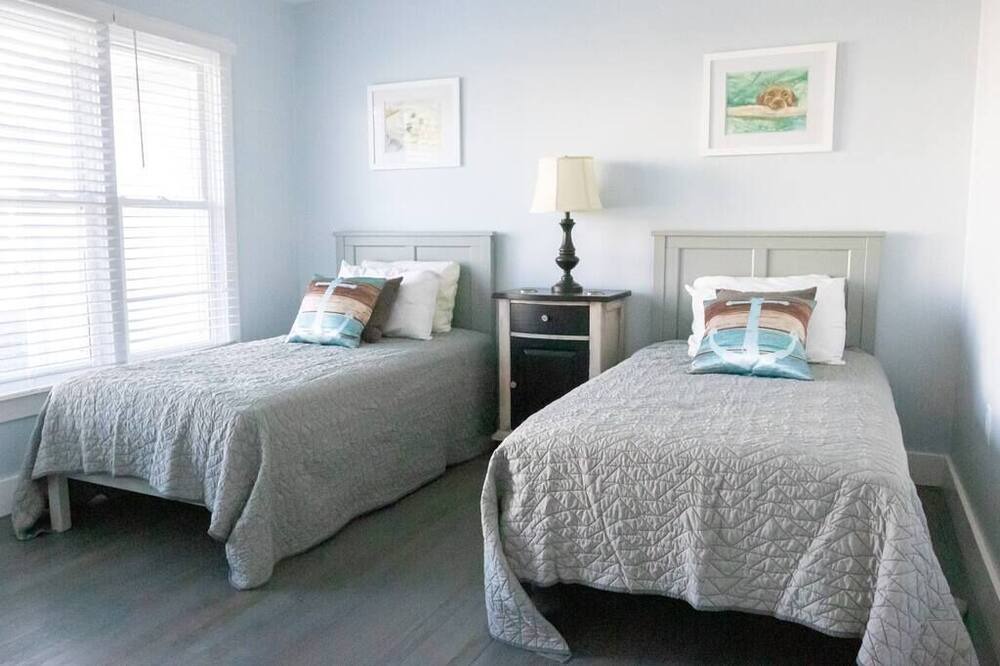 Photo of Bedroom in Tilghman