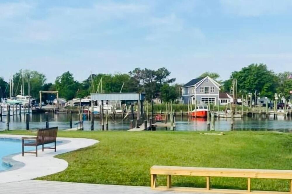 Photo of Others in Tilghman