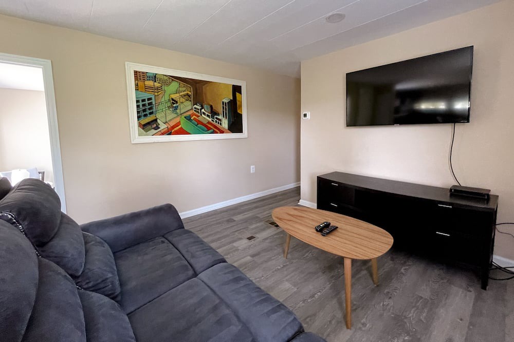 Photo of Livingroom in Piney Point