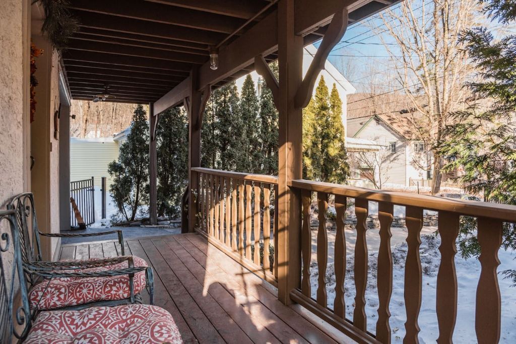 Photo of Patio Balcony in Pine Hill