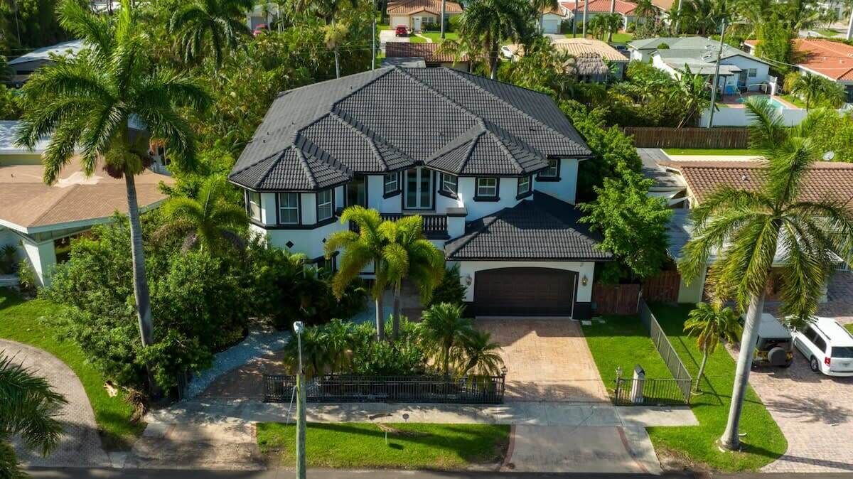 Photo of Outdoor in Hollywood Lakes