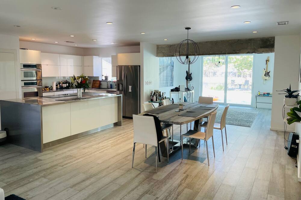 Photo of Kitchen in Golden Glades