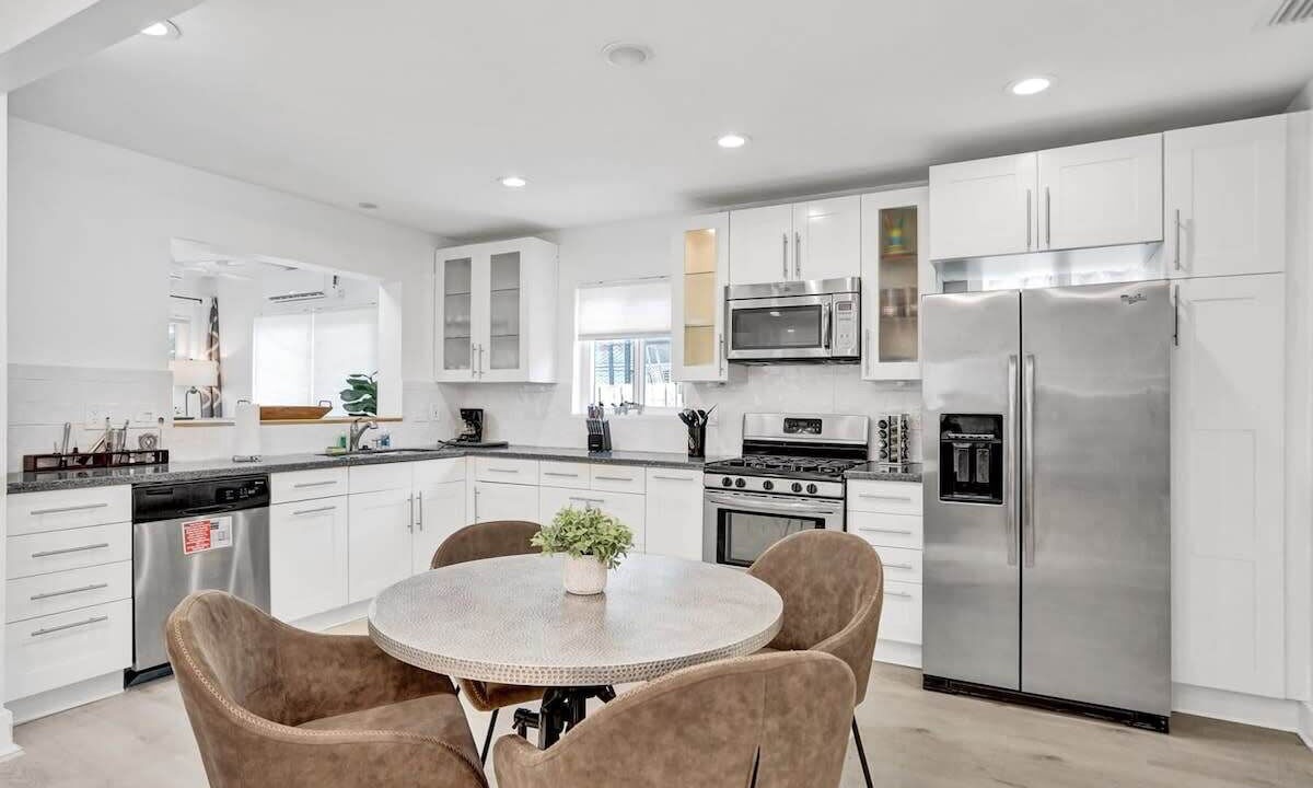 Photo of Kitchen in Hollywood Lakes