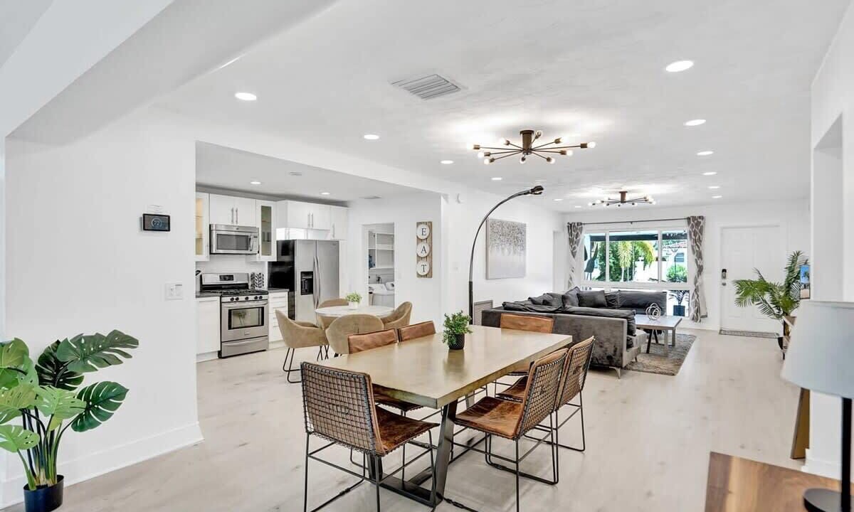 Photo of Kitchen in Hollywood Lakes