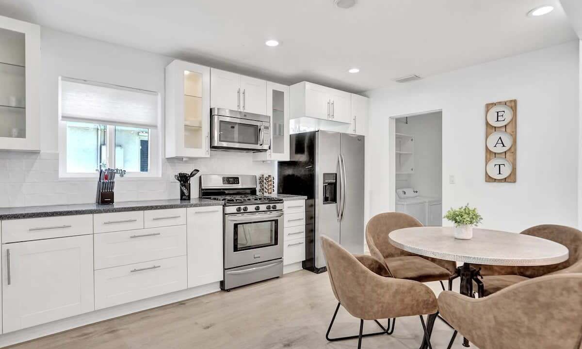 Photo of Kitchen in Hollywood Lakes