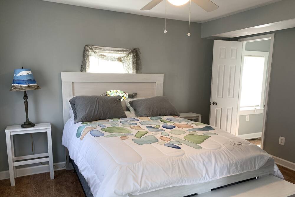 Photo of Bedroom in Cobb Island