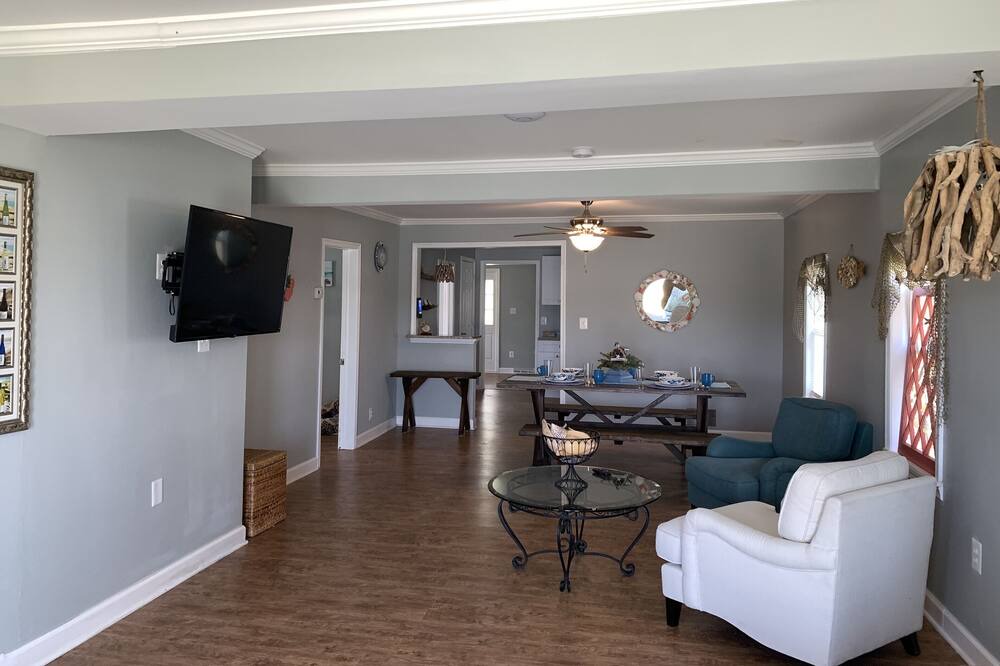 Photo of Livingroom in Cobb Island