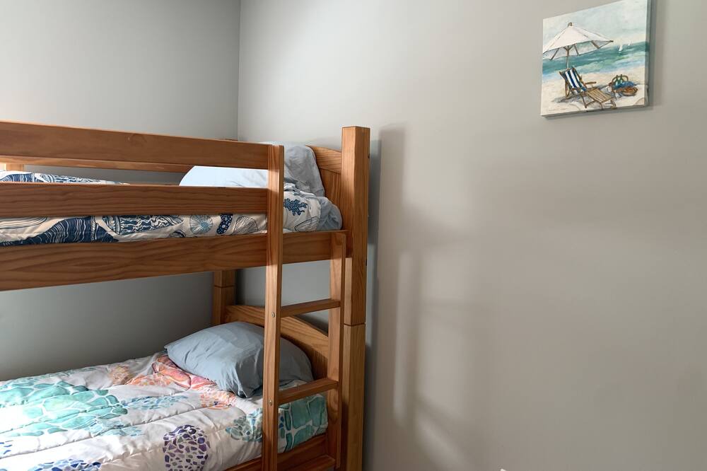 Photo of Bedroom in Cobb Island