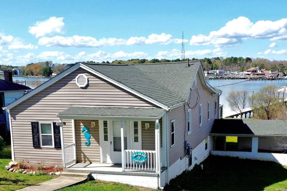 Photo of Others in Cobb Island