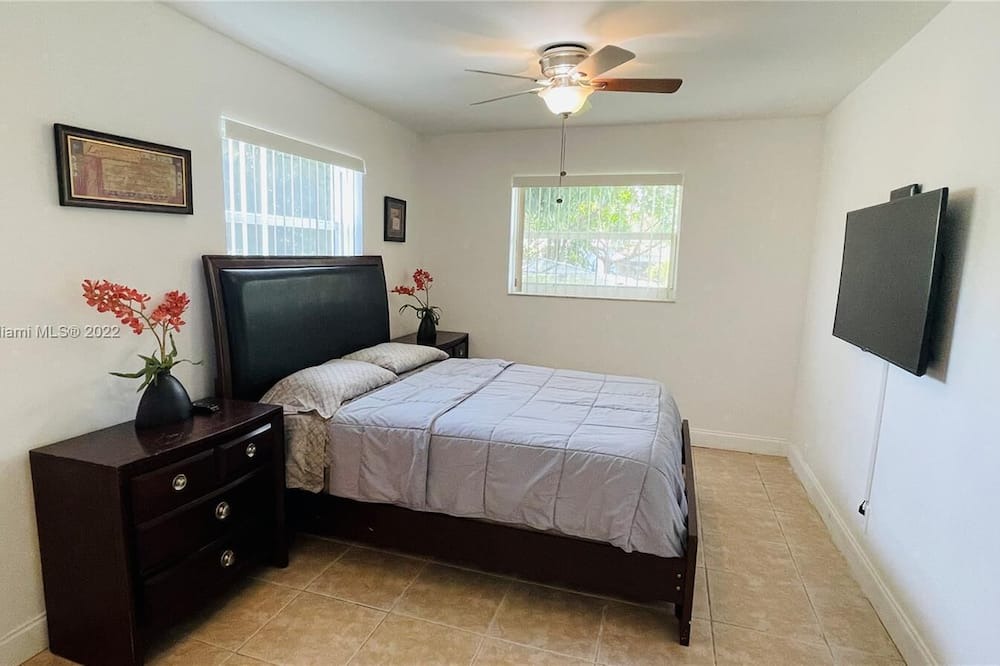 Photo of Bedroom in Highland Garden