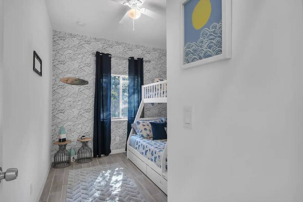 Photo of Bedroom in Middle River Terrace