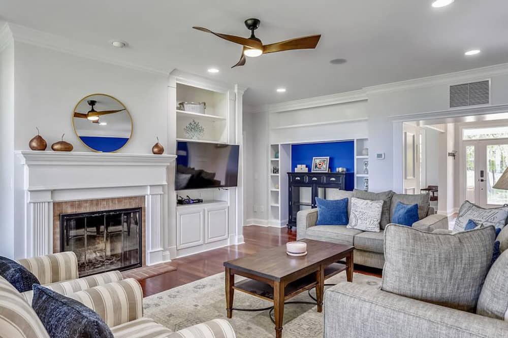 Photo of Livingroom in Cambridge