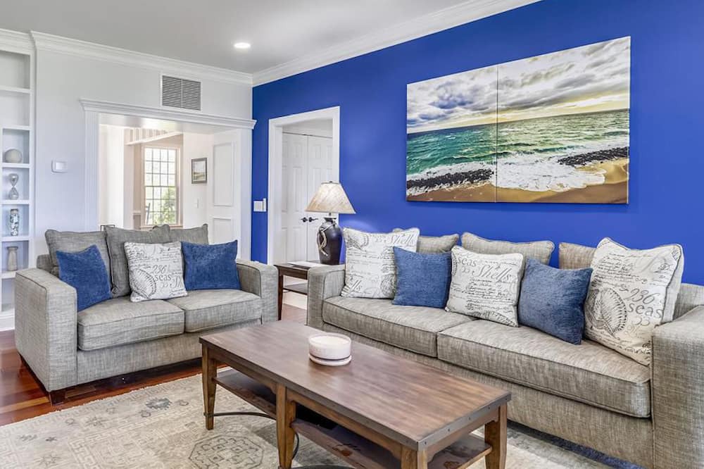 Photo of Livingroom in Cambridge