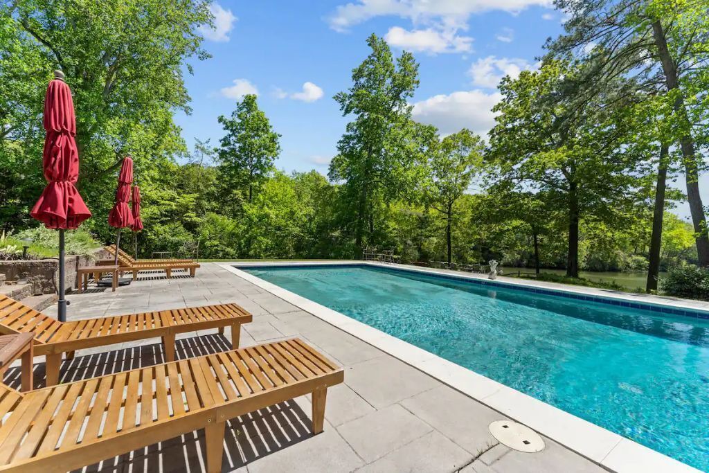 Photo of Outdoor in Weems