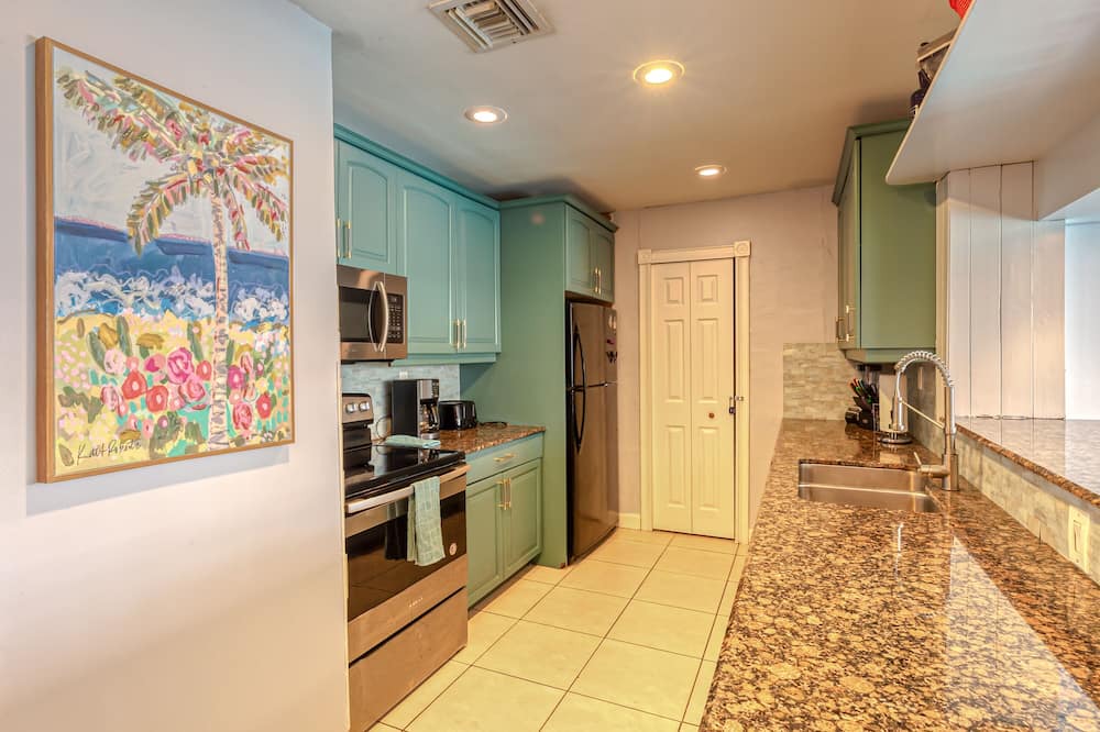 Photo of Kitchen in Central Corals