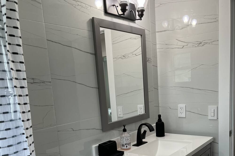 Photo of Bathroom in Driftwood