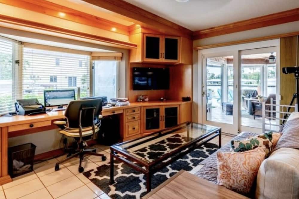 Photo of Livingroom in Pompano Isles