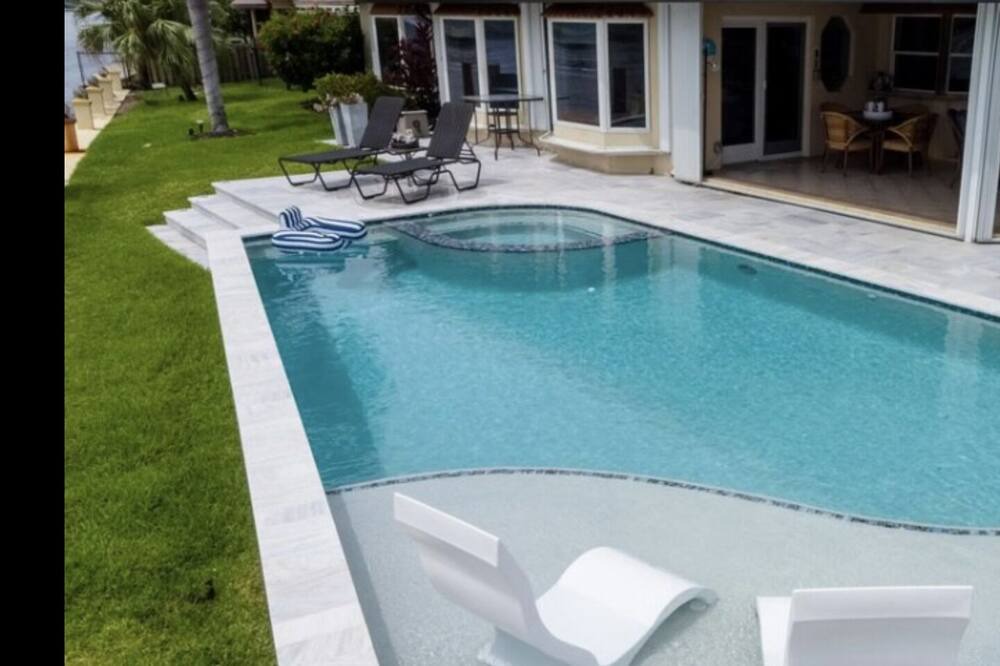 Photo of Outdoor in Pompano Isles