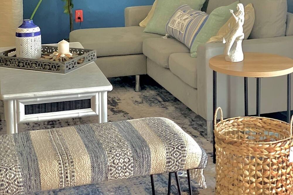 Photo of Livingroom in Ives Estates