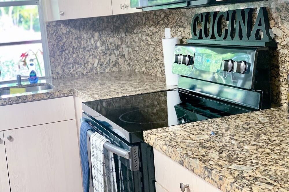 Photo of Kitchen in Ives Estates