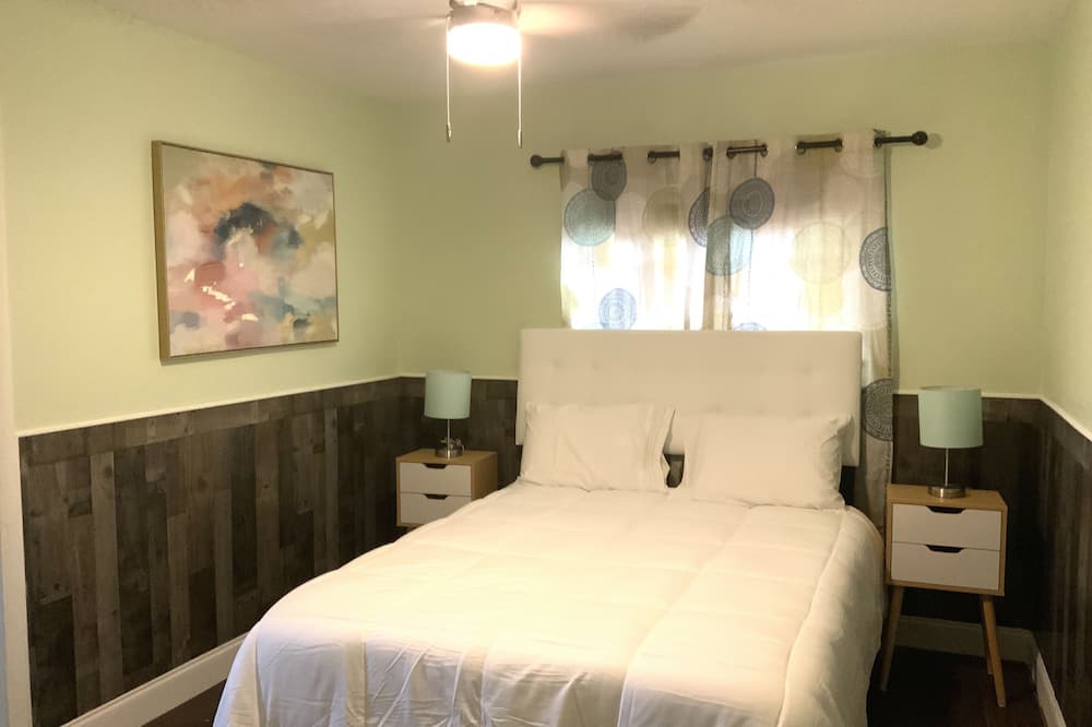 Photo of Bedroom in Central Corals