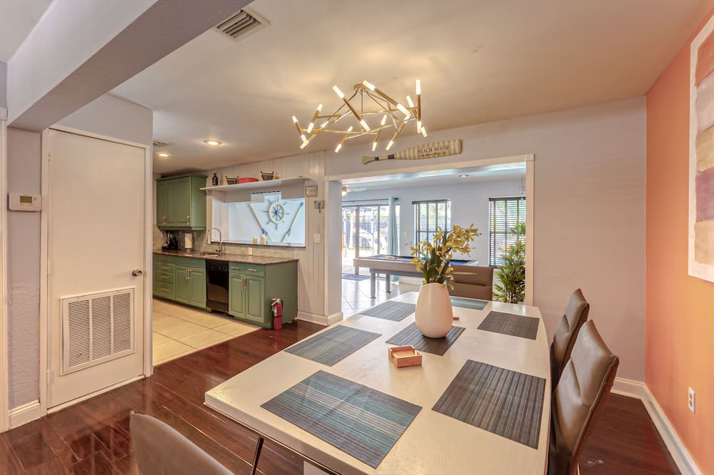 Photo of Kitchen in Central Corals