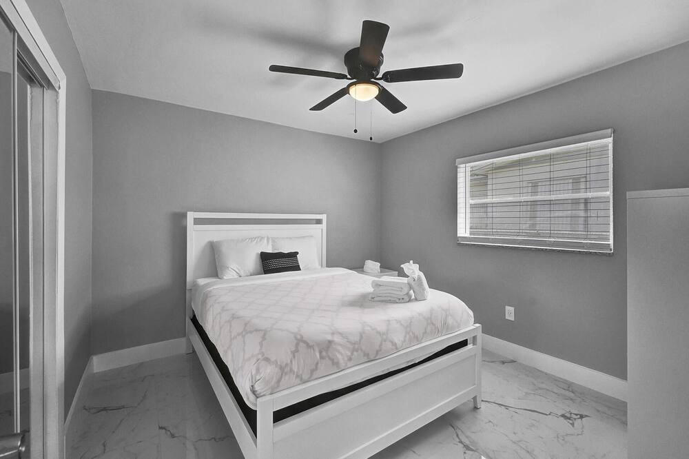 Photo of Bedroom in Boulevard Heights