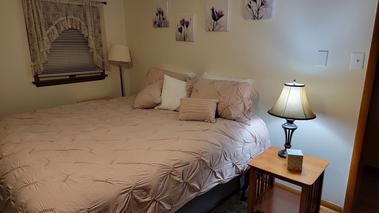 Photo of Bedroom in Barstow