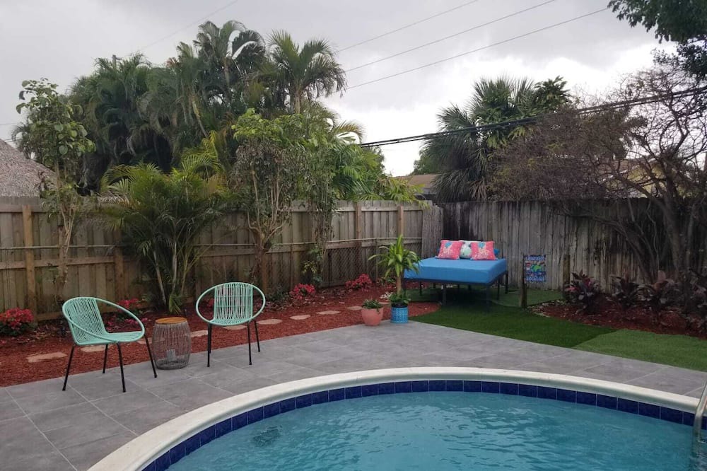 Photo of Outdoor in Coral Heights