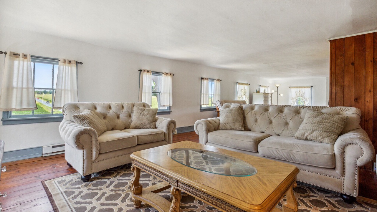 Photo of Livingroom in Quinton