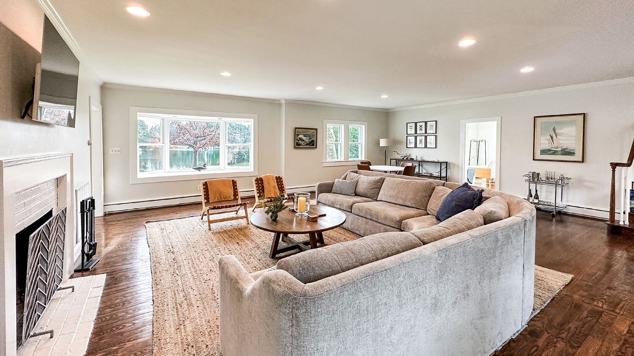 Photo of Livingroom in Easton