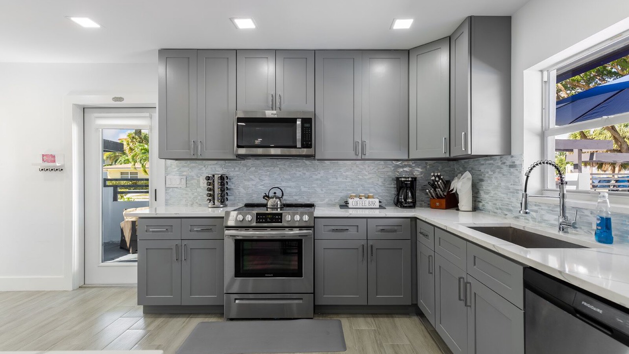 Photo of Kitchen in Lauderdale-by-the-Sea