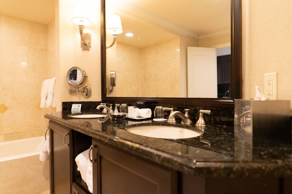 Photo of Bathroom in Barrier Island