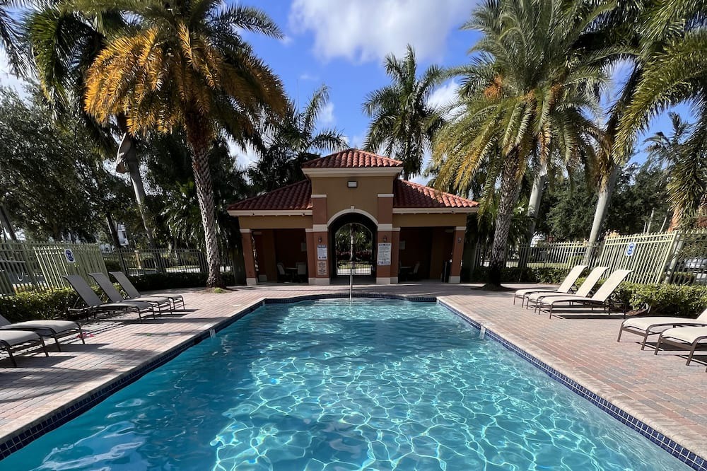 Photo of Outdoor in Pembroke Pines