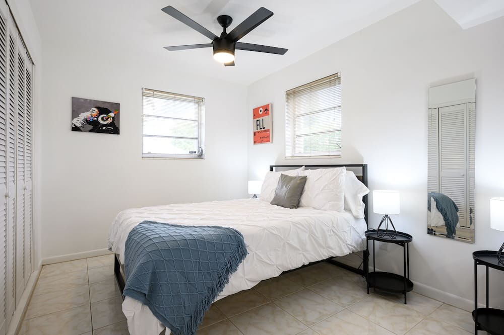 Photo of Bedroom in West Hollywood