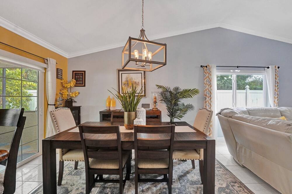 Photo of Kitchen in Lauderhill