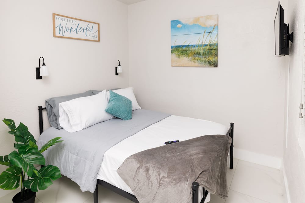 Photo of Bedroom in Little Haiti