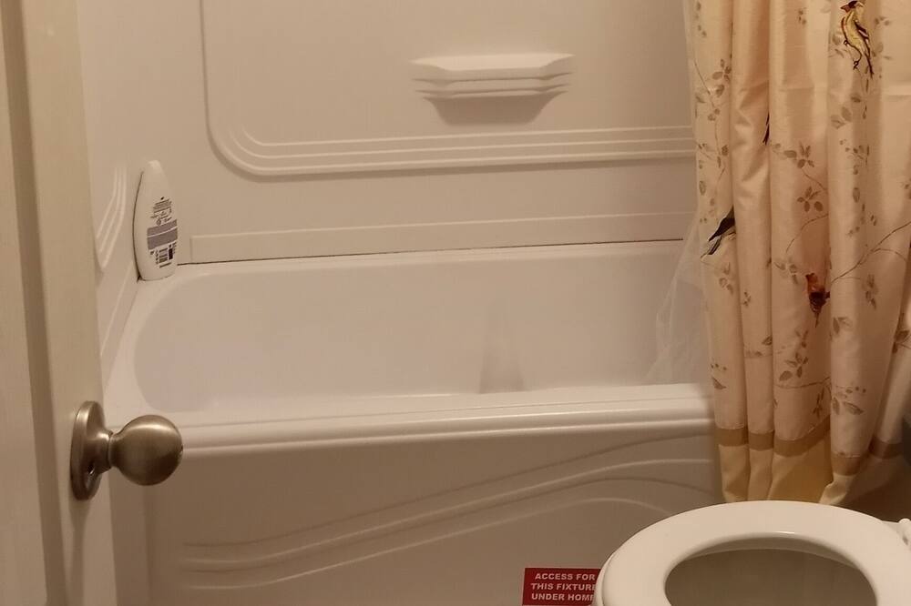 Photo of Bathroom in Laurel