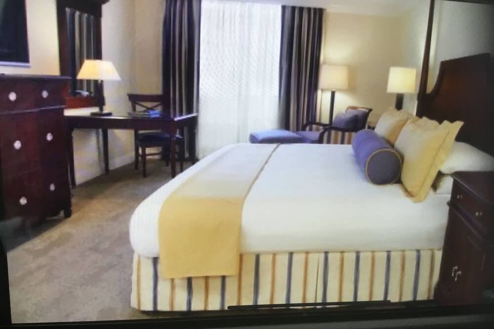Photo of Bedroom in Weston