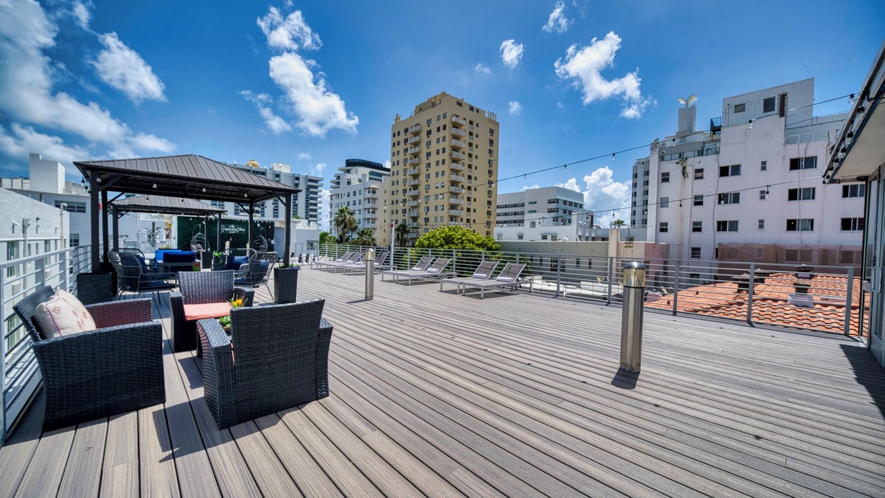 Photo of Outdoor in Mid Beach