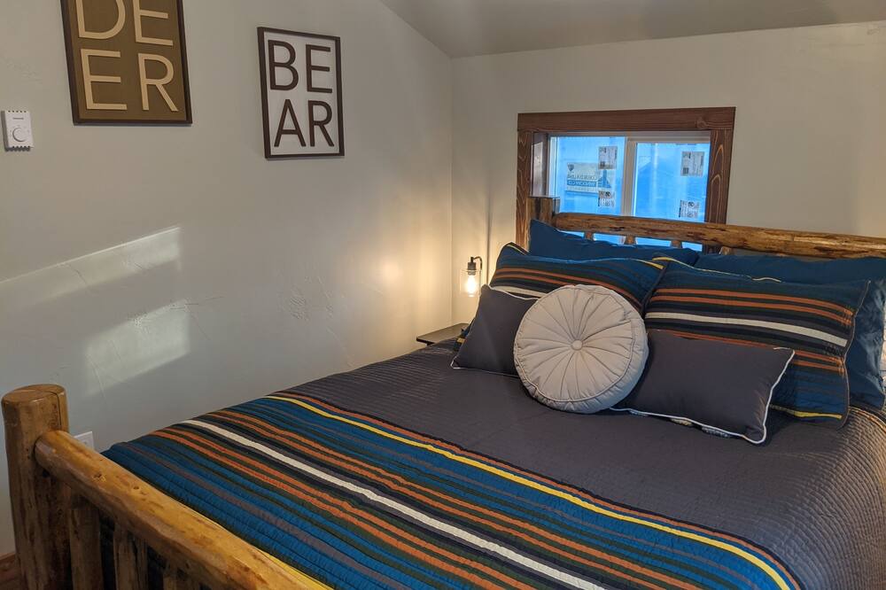Photo of Bedroom in Rexford
