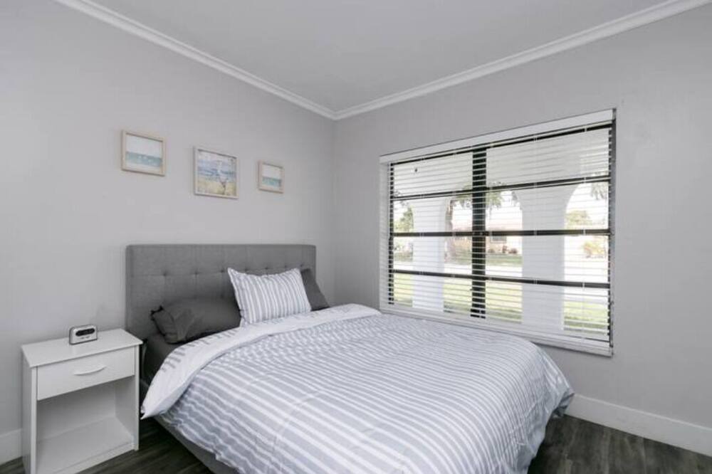 Photo of Bedroom in West Hollywood