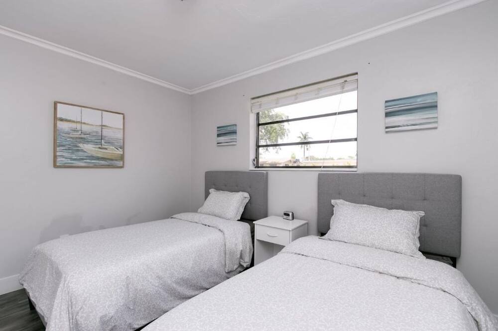 Photo of Bedroom in West Hollywood