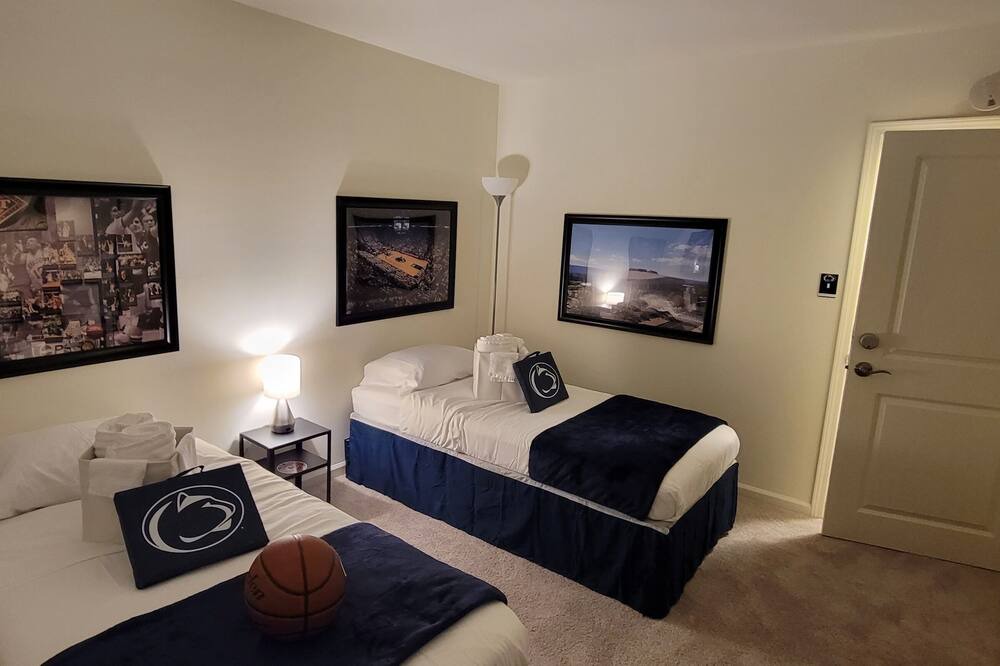 Photo of Bedroom in State College